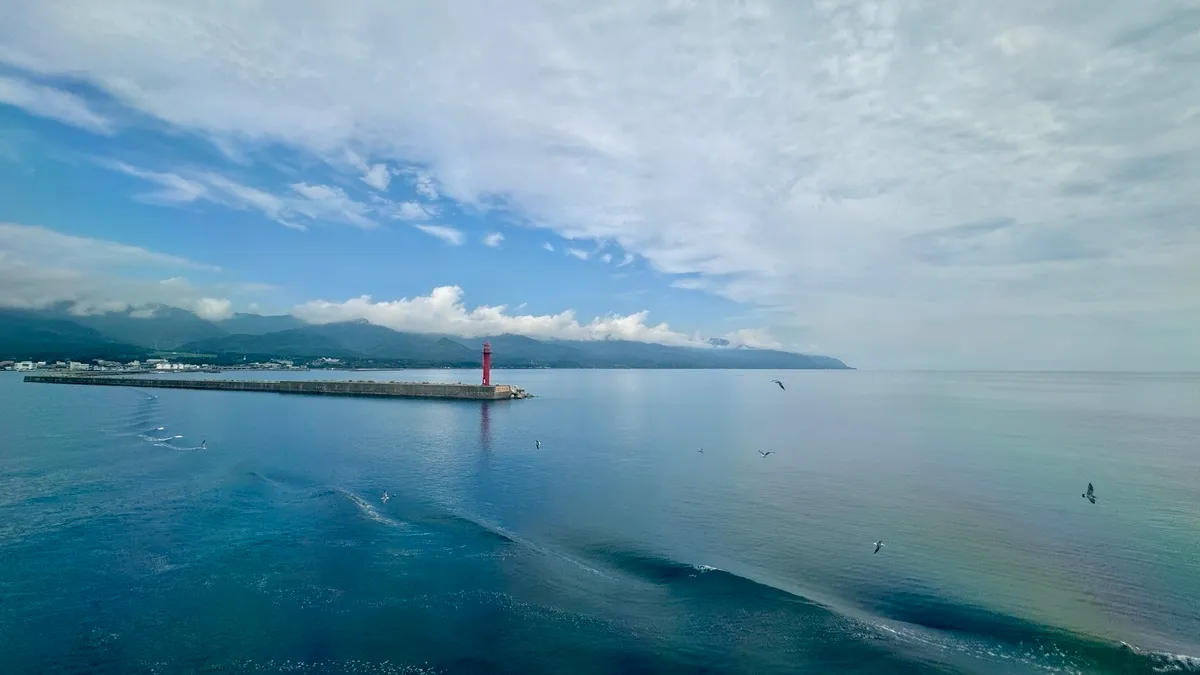 从渡轮眺望日本海