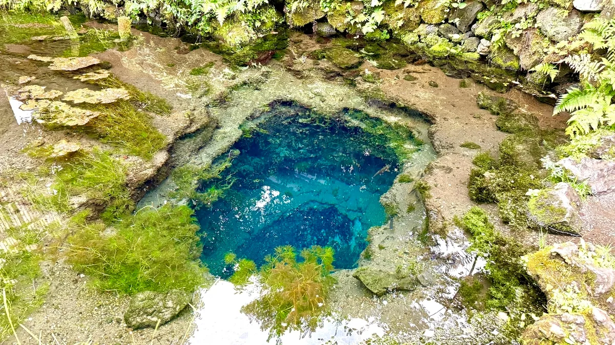 御釜池