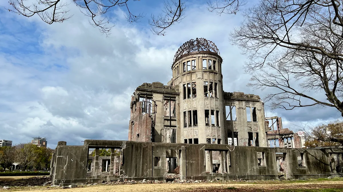 从背面看的原爆圆顶